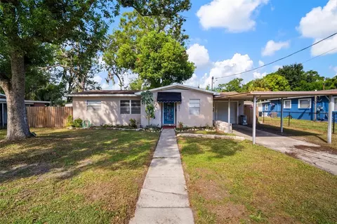 401 Walter Dr, Plant City, FL 33563