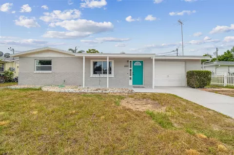 1537 Derrick St, Holiday, FL 34690