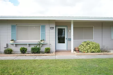 1307 Rickenbacker Dr, Sun City Center, FL 33573