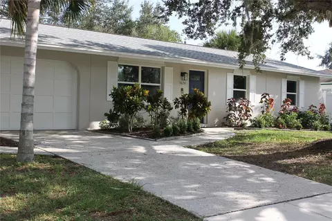 5024 Vinson Way, Sarasota, FL 34232