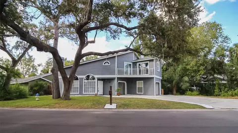 4153 Woodview Dr, Sarasota, FL 34232