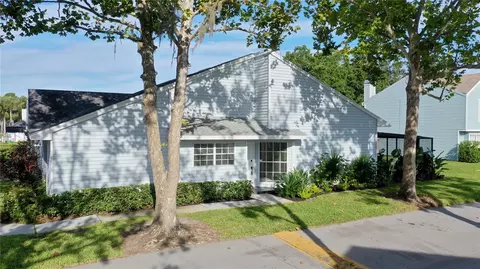 16126 Rambling Vine Dr E, Tampa, FL 33624