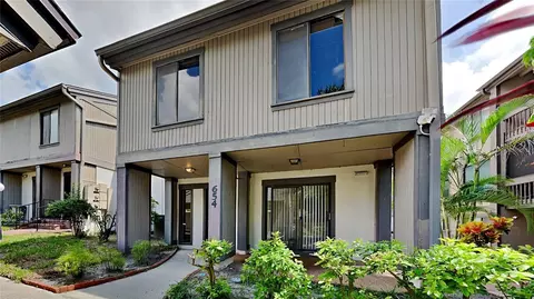 654 Lake Villas Dr, Altamonte Springs, FL 32701