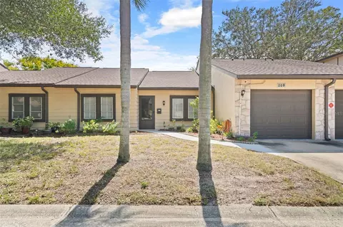 2101 Sunset Point Rd #203, Clearwater, FL 33765