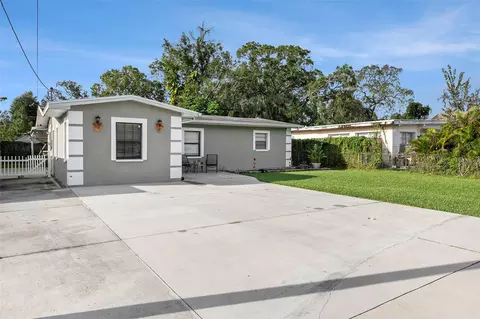 2106 W Burke St, Tampa, FL 33604
