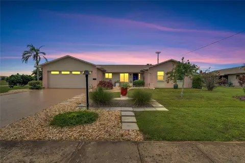 608 Ojai Ave, Sun City Center, FL 33573