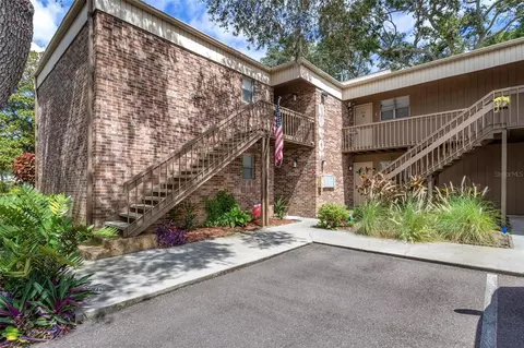 10465 Carrollbrook Cir #216, Tampa, FL 33618