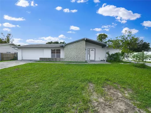 2204 Kingswood Ln, Brandon, FL 33511