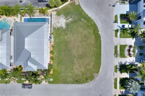 116 Wimbledon Ct, Redington Shores, FL 33708