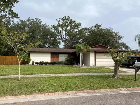 275 Van Gogh Cir, Brandon, FL 33511
