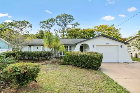 15815 Villa Dr, Hudson, FL 34667