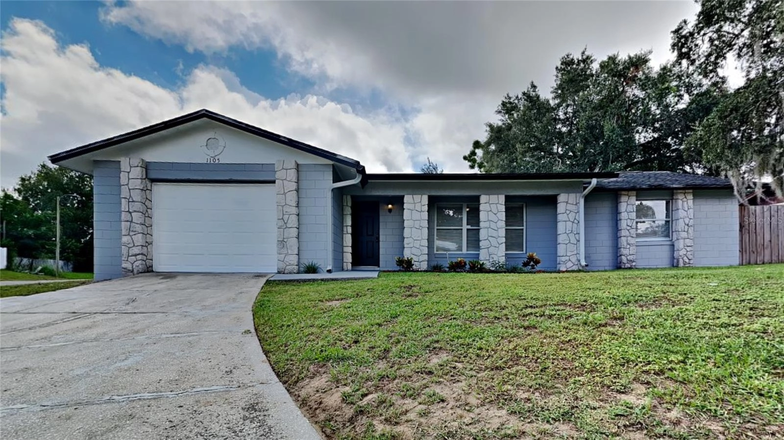 1105 Oakwood Ln, Ocoee, FL 34761 photo 1