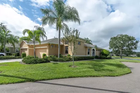1206 Peterborough Cir, Sun City Center, FL 33573