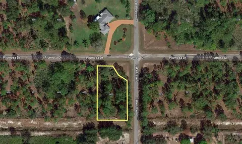 601 Plumosa Dr, Indian Lake Estates, FL 33855