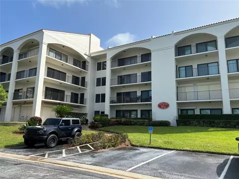 208 Mariner Dr #208, Tarpon Springs, FL 34689