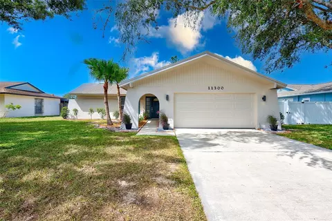 11300 Malaga Dr, Largo, FL 33774