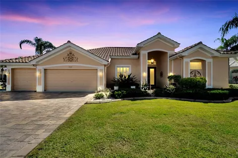 2304 Platinum Dr, Sun City Center, FL 33573