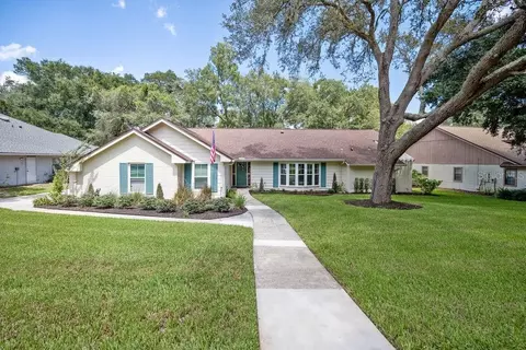 2001 Hidden Pine Ln, Apopka, FL 32712