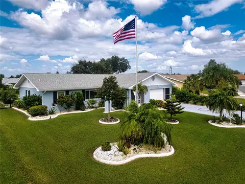 309 Thorn Hill Pl, Sun City Center, FL 33573