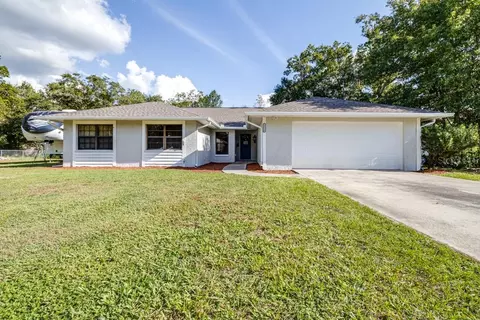 18619 San Rio Cir, Lutz, FL 33549