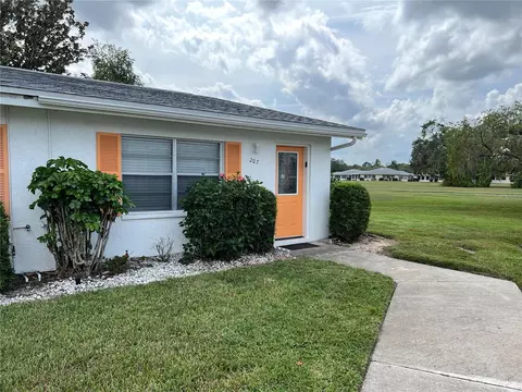 1902 Andover St #207, Sun City Center, FL 33573