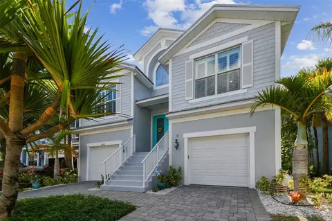 6415 Grenada Island Ave, Apollo Beach, FL 33572