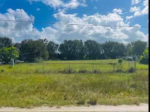 9009 Burr Dr, Polk City, FL 33868