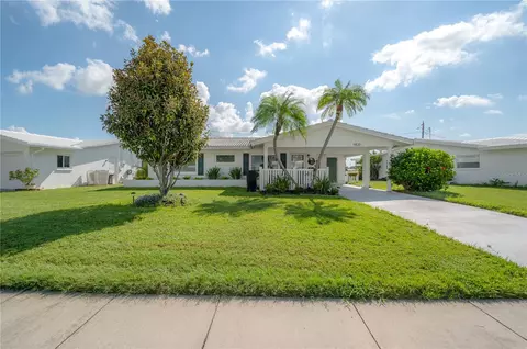9835 Mainlands Blvd W, Pinellas Park, FL 33782