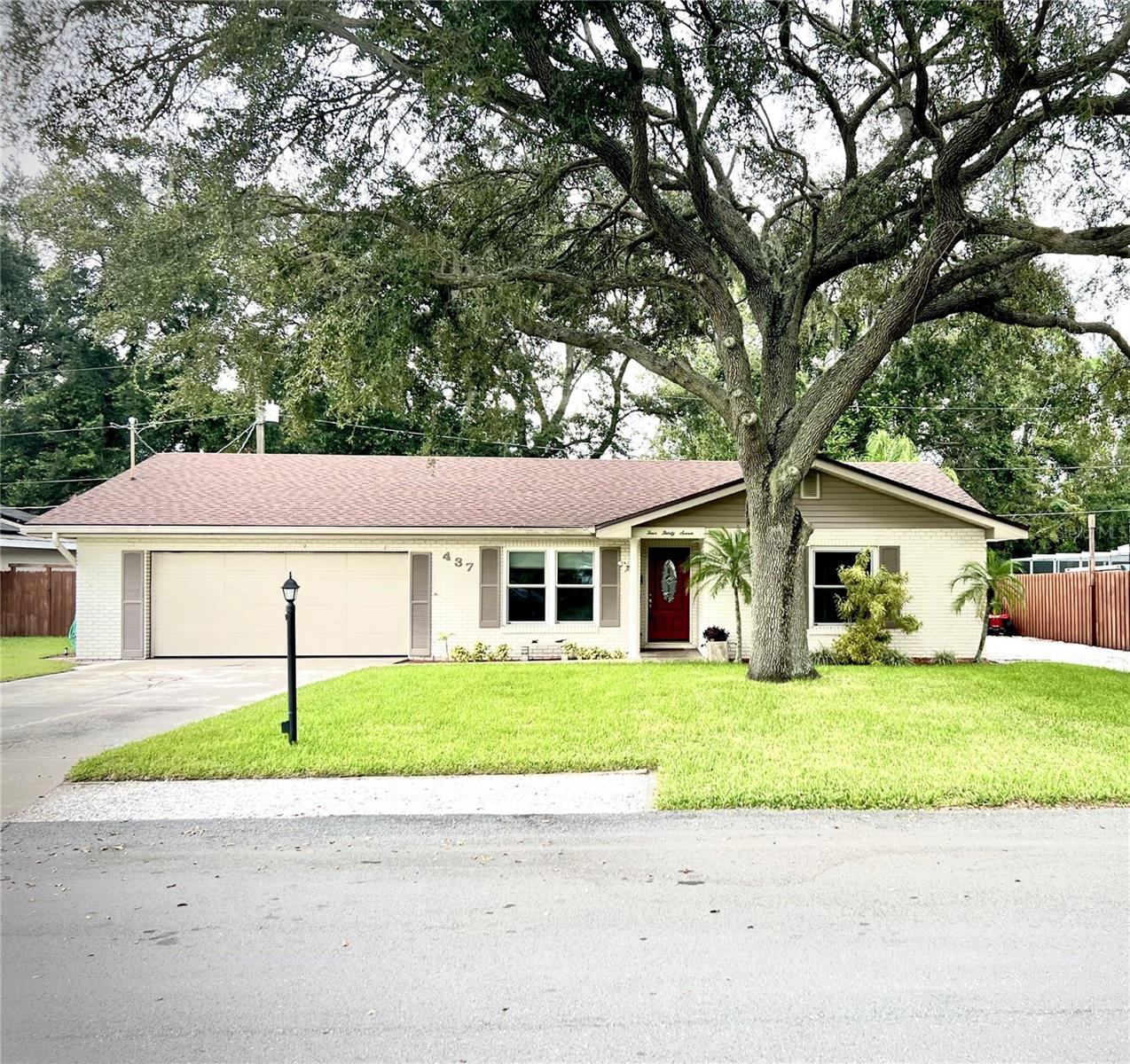 437 Durrell Cir, Winter Haven, FL 33884 photo 1