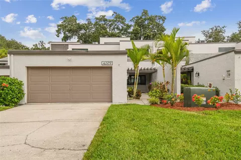 4209 Fairway Run, Tampa, FL 33618
