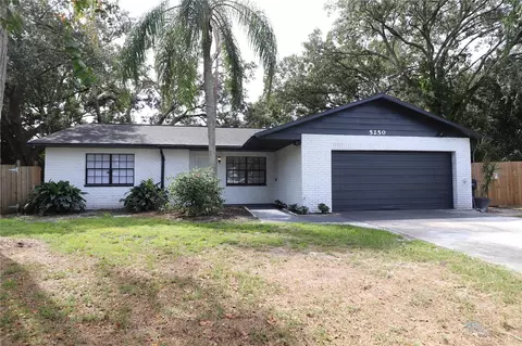 5250 Presidential St, Seffner, FL 33584