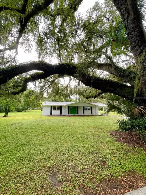 1014 W Old Hillsborough Ave, Seffner, FL 33584