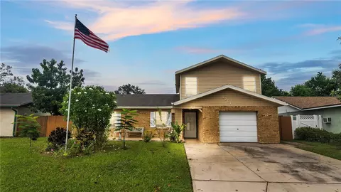2261 Honeycomb Ln, Lakeland, FL 33801