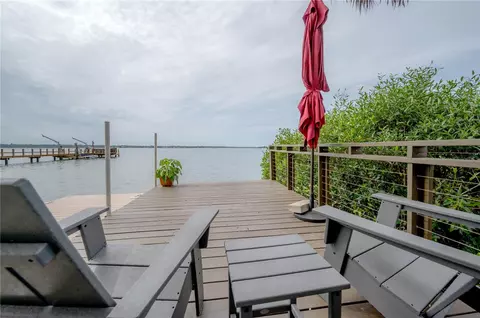 500 Shore Dr E, Oldsmar, FL 34677