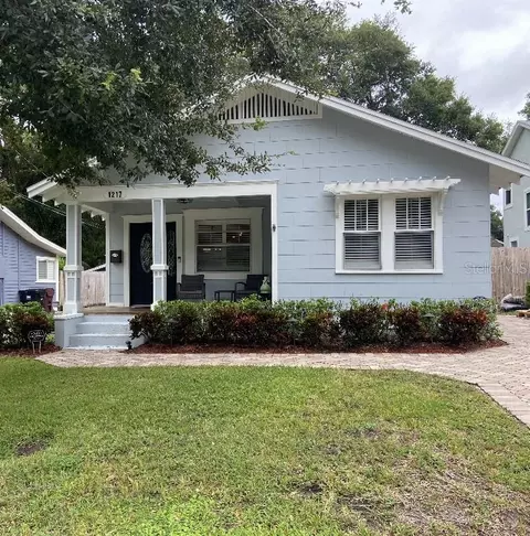 1217 Noble Pl, Orlando, FL 32801