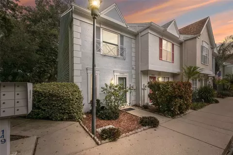 5902 Stratton Park Dr, Temple Terrace, FL 33617