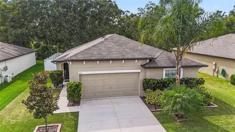 3059 Moulden Hollow Dr, Zephyrhills, FL 33540