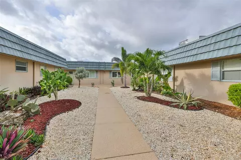 1802 Bedford Ter #175, Sun City Center, FL 33573