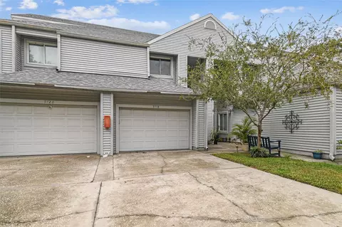 9718 Tiffany Oaks Ln #12A, Tampa, FL 33612