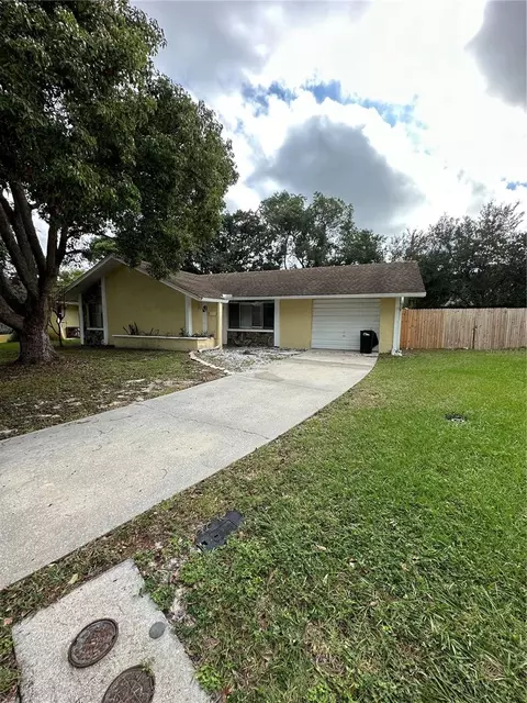 5740 Bacardi Ct, Holiday, FL 34690