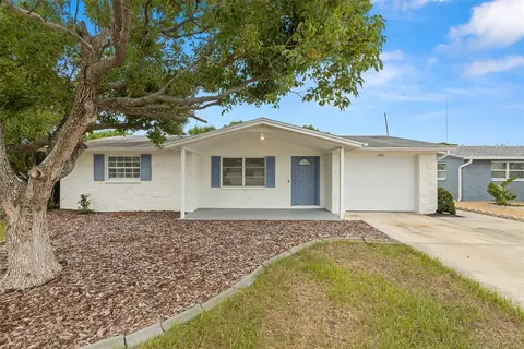 3422 Eisenhower Dr, Holiday, FL 34691