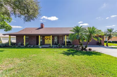 427 Edgewater Dr, Polk City, FL 33868