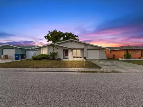 7301 King Arthur Dr, Port Richey, FL 34668