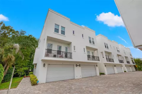 3505 S Macdill Ave #8, Tampa, FL 33629