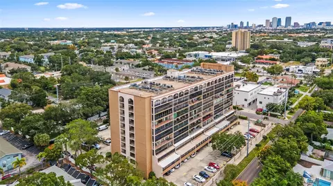 3211 W Swann Ave #305, Tampa, FL 33609