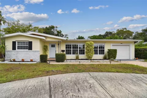 6621 Poinsettia Ave S, Saint Petersburg, FL 33707
