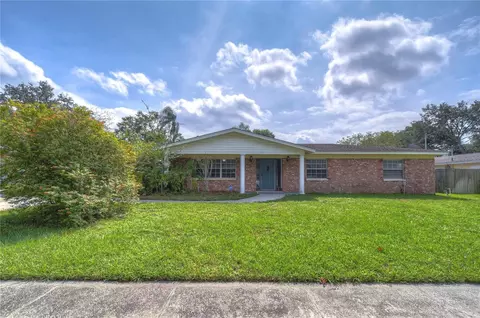 709 Pearl Cir, Brandon, FL 33510