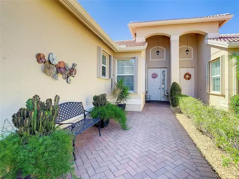 15616 Aurora Lake Cir, Wimauma, FL 33598