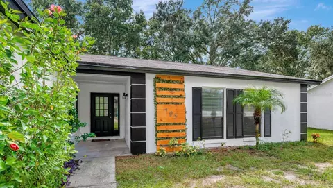 705 Sandy Creek Dr, Brandon, FL 33511