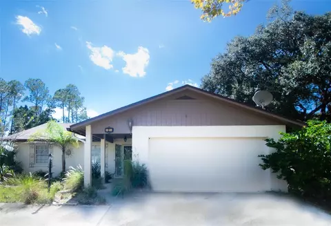 2 Wellside Ln, Palm Coast, FL 32164
